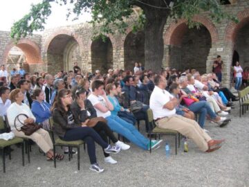 Teatru la Cetate