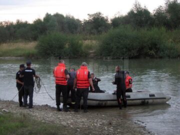 Doi tineri s-au înecat, aseară, în râul Suceava. Cinci tragedii la scăldat în ultimele zile