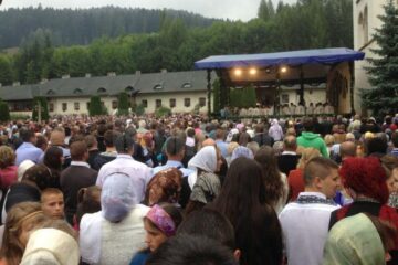 Manifestările de la Putna, prilejuite de sărbătoarea Adormirea Maicii Domnului