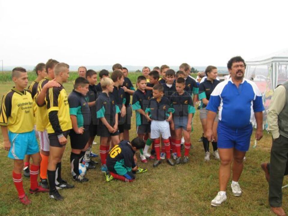 Terenul din Imaș Vale din Plopeni a fost ieri gazda unei ample acțiuni de promovare a rugbiului Terenul din Imaș Vale din Plopeni a fost ieri gazda unei ample acțiuni de promovare a rugbiului