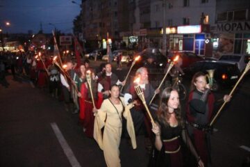 Paradă cu făclii, pe străzile Sucevei