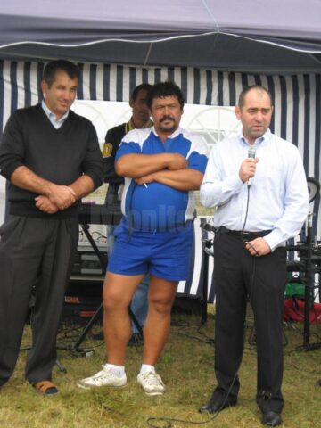 Terenul din Imaș Vale din Plopeni a fost ieri gazda unei ample acțiuni de promovare a rugbiului