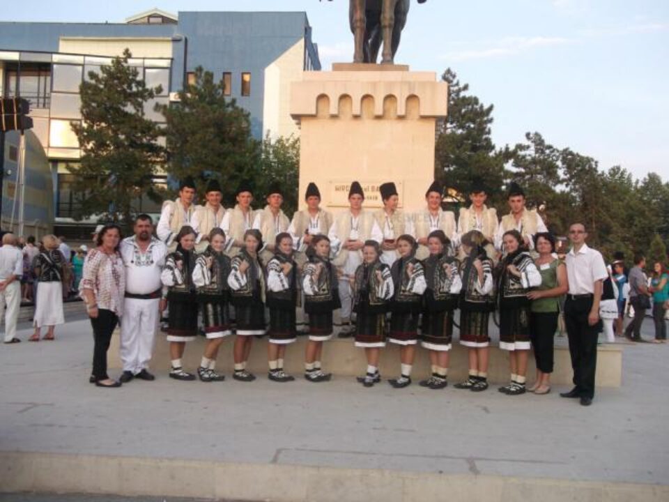 Ansamblul „Stejărelul” din Cajvana a câștigat premiul I la Festivalul Internațional de Folclor ,,Peștișorul de Aur”