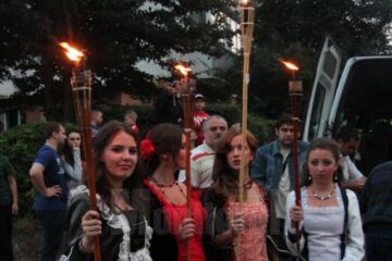 Paradă cu făclii, pe străzile Sucevei