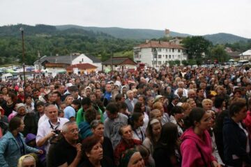 Cacica constituie un important loc de pelerinaj atât pentru catolicii din țară, cât și pentru cei din străinătate