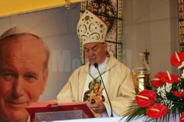Sfânta Liturghie Solemnă Pontificală a hramului a fost oficiată de Episcopul de Iași, Excelența Sa Petru Gherghel