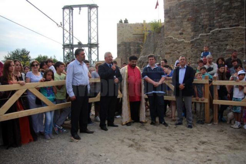 Oficialități locale și județene au participat la deschiderea Festivalului de Artă Medievală „Ștefan cel Mare”