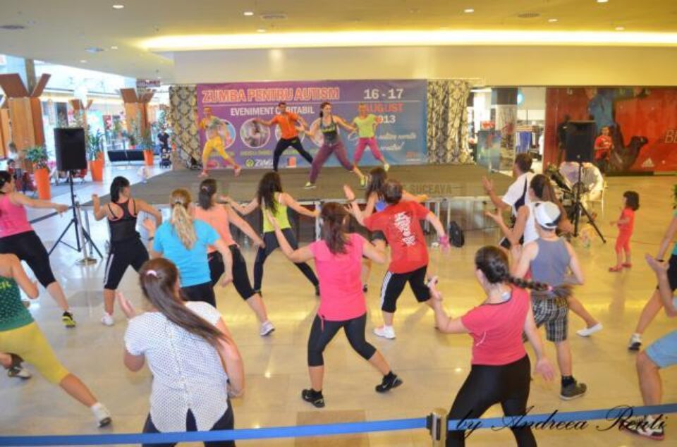 Patru instructori au organizat un eveniment sportiv-caritabil, numit „Zumba pentru Autism” Patru instructori au organizat un eveniment sportiv-caritabil, numit „Zumba pentru Autism”