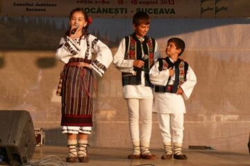 Festivalul Național al Păstrăvului s-a desfășurat în comuna-muzeu Ciocănești