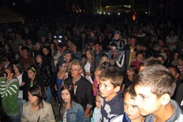 Festivalul Național al Păstrăvului s-a desfășurat în comuna-muzeu Ciocănești