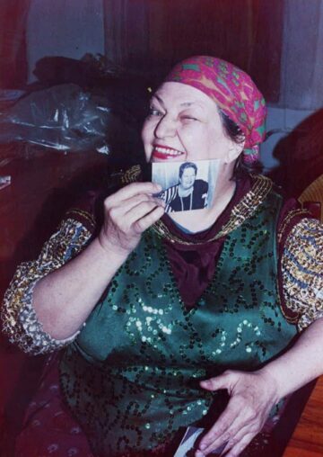 Spectacole cu săli arhipline, teatru și poezie, sub zodia secerii și ciocanului