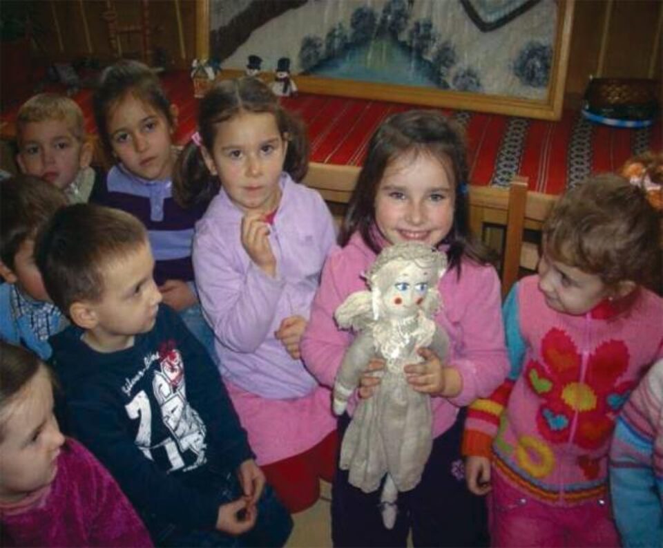 “Păpușile cu misiune verde”de la Grădinița cu Program Normal Pătrăuți la final de drum...