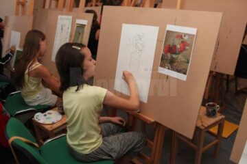 Atelierele de pictură „Din secretele maeștrilor - lumină și culoare”