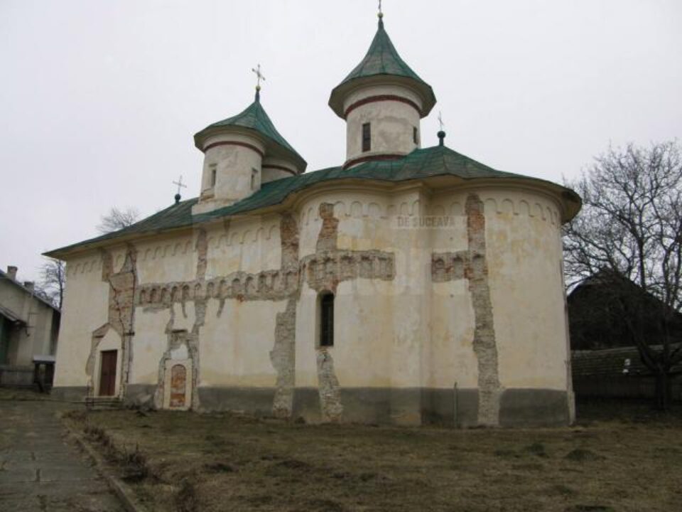 Biserica de la Ilișești, monument istoric, unică în Moldova, în pericol iminent de prăbușire