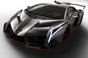 Lamborghini lucrează la roadsterul Veneno