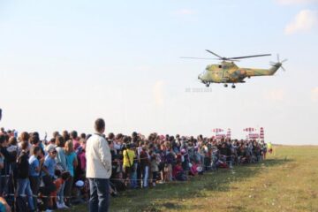Elicopter de tip IAR 330 PUMA SOCAT al Flotilei 95 Aeriene Bacău