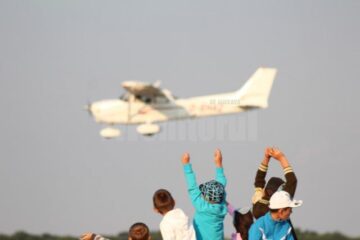 Mitingul aviatic Air Show 2013, un adevărat spectacol aerian