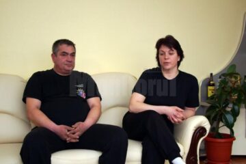 Plângerea a fost depusă de soții Mugurel și Rodica Spătaru, care o consideră vinovată pe doctorița Iancu pentru moartea copilului lor