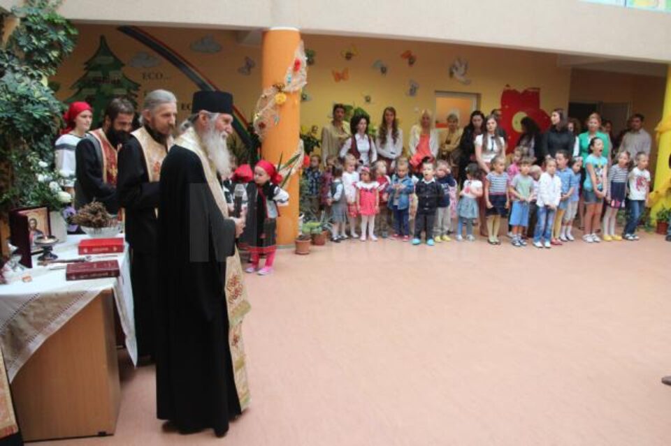 160 de copii au început ieri cursurile Grădiniței cu Program Prelungit „Sfântul Ioan cel Nou”