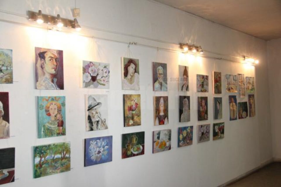 Vernisajul Expoziției - concurs „Din secretele maeștrilor - lumină și culoare”