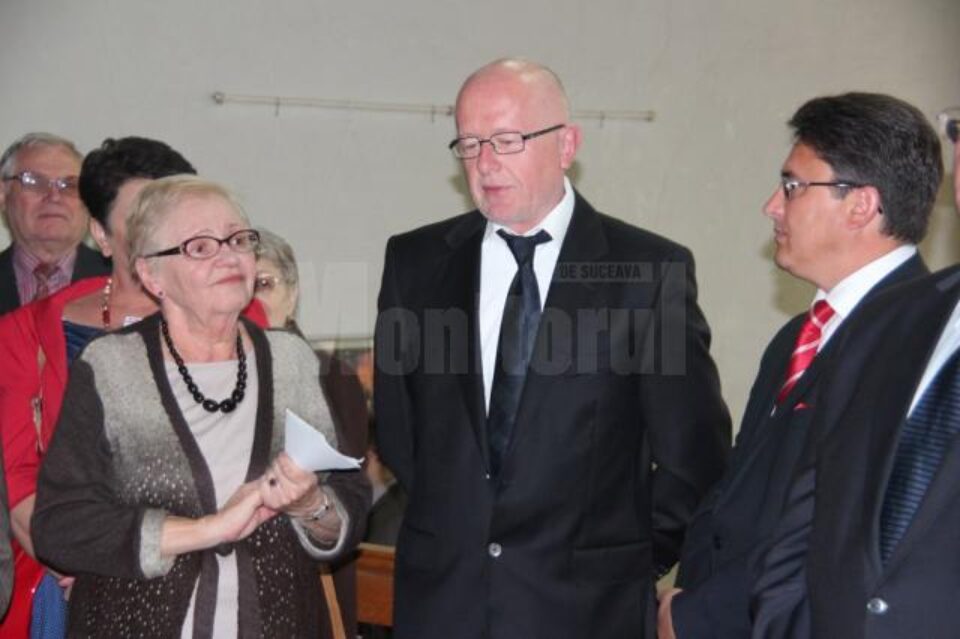 Stanislava Iachimovschi, alături de dr. Kazimierz Jurczak și deputatul Ghervazen Longher