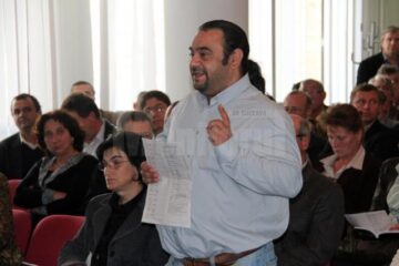 Întâlnirea de ieri, privind stabilirea ultimelor detalii legate de alegeri, a fost una tensionată