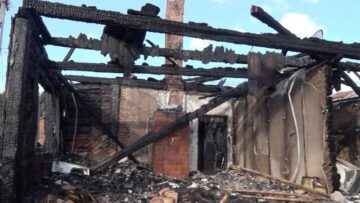 Explozia, urmată de incendiu, s-a produs în plină noapte