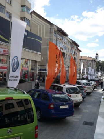 Salonul Auto Bucovina a adus în fața sucevenilor 80 de modele de mașini de la 10 producători de marcă