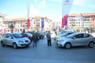 Salonul Auto Bucovina a adus în fața sucevenilor 80 de modele de mașini de la 10 producători de marcă