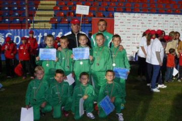 Micii fotbaliști suceveni au avut ocazia să-l întâlnească pe marele Gică Hagi
