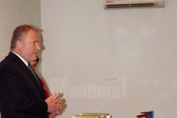 Ministrul polonez Jan Stanisĩaw Ciechanowski a rostit un emoționant discurs în limba română