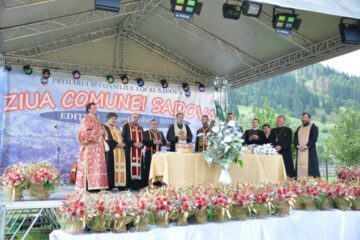 Cuplurile sărbătorite au participat la slujba de mulțumire