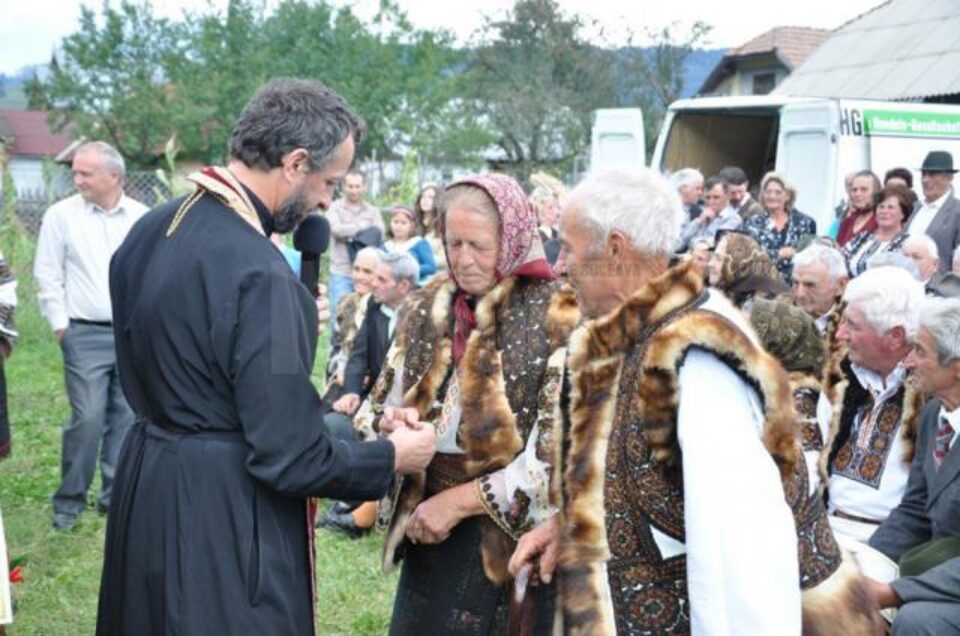 Cuplurile sărbătorite au participat la slujba de mulțumire