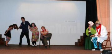 Peste 60 de participanți la secțiunea recitare – monolog și nouă spectacole în concursul de interpretare trupe de teatru