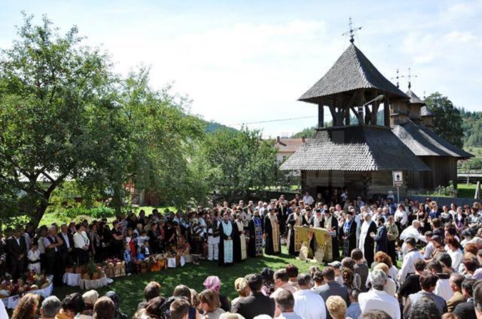 Rugă la mormintele strămoșilor din Colacu