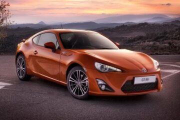 Toyota GT 86 vine cu primele accesorii sport