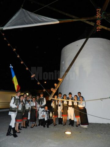 Ansamblul Artistic „Arcanul USV”, opt spectacole în Portugalia, în fața a peste 5.000 de spectatori