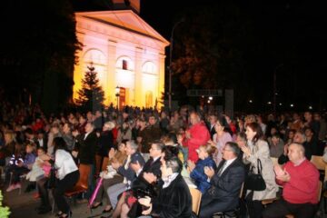La concert au luat parte aproape 4.000 de spectatori, dornici să guste din frumusețea muzicii clasice