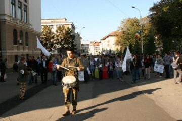 Ieri a fost a doua duminică la rând în care sucevenii au protestat împotriva proiectului Roșia Montană