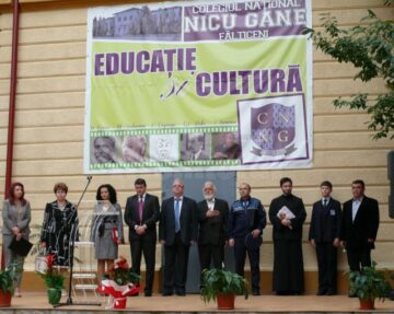 Peste 8.000 de elevi și preșcolari s-au întors de ieri în unitățile de învățământ