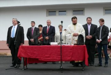 Peste 8.000 de elevi și preșcolari s-au întors de ieri în unitățile de învățământ
