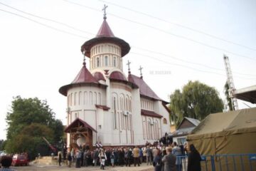 Sfințirea Bisericii militare „Sf. Ierarh Iosif cel Nou de la Partoș” din Suceava