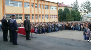 Peste 8.000 de elevi și preșcolari s-au întors de ieri în unitățile de învățământ