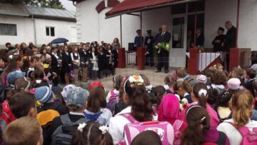 Primarul Sucevei, la festivitatea de deschidere a anului școlar la Școala Nr. 6 din Burdujeni Sat