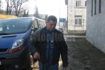 Nicolae Ciuvercă (40 de ani), din comuna Vatra Moldoviței, a fost condamnat la doi ani de închisoare