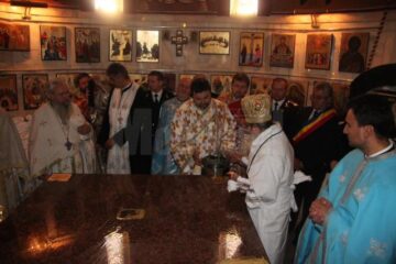 Sfințirea Bisericii militare din Suceava, în prezența a sute de credincioși