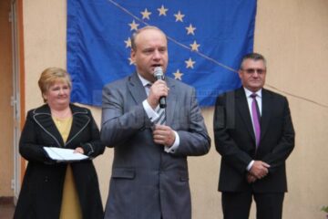 Senatorul Ovidiu Donțu, la deschiderea anului școlar la Școala Nr. 1 Suceava