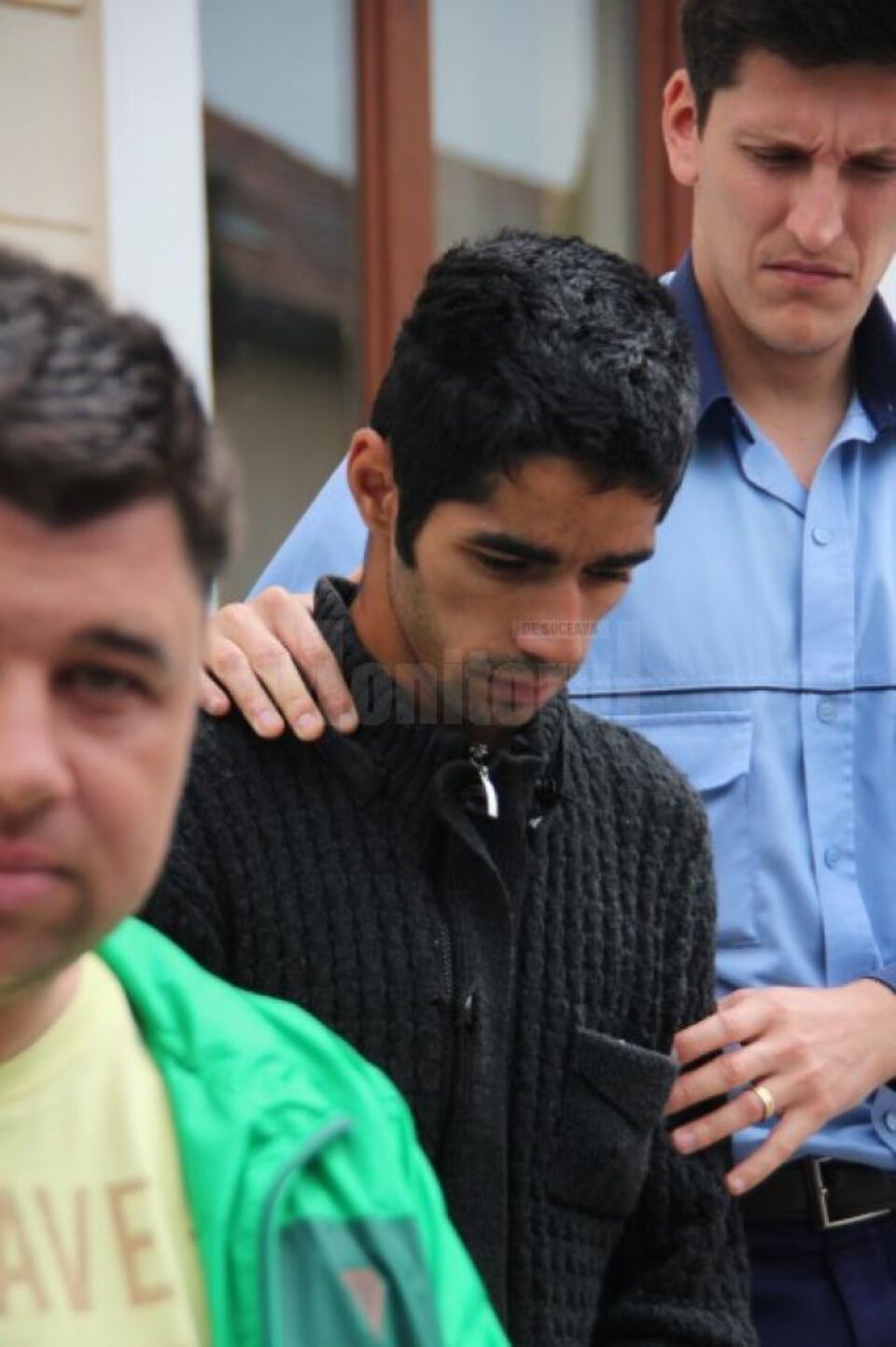 Boby Ionuț Lăcătuș, tânărul care și-a înjunghiat soția în gara Vatra Dornei, a fost trimis în judecată pentru tentativă de omor calificat Boby Ionuț Lăcătuș, tânărul care și-a înjunghiat soția în gara Vatra Dornei, a fost trimis în judecată pentru tentativă de omor calificat