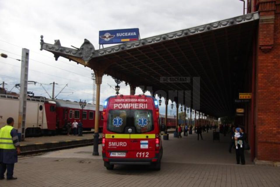 Femeie agățată de un tren în Gara Burdujeni