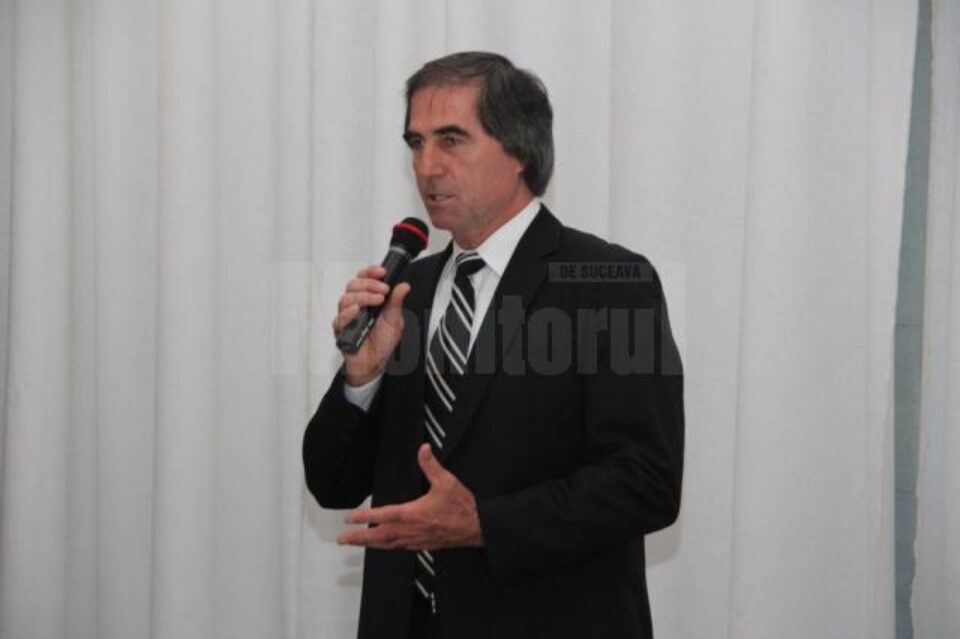 Doctorul Petrea Dulgheru a fost ales pentru a treia oară președinte al Colegiului Medicilor Veterinari Doctorul Petrea Dulgheru a fost ales pentru a treia oară președinte al Colegiului Medicilor Veterinari